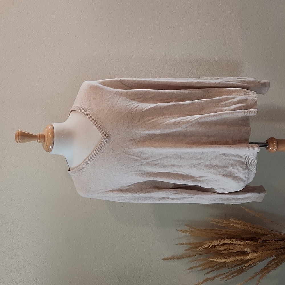 STAFFORD Cashmere V-neck Sweater